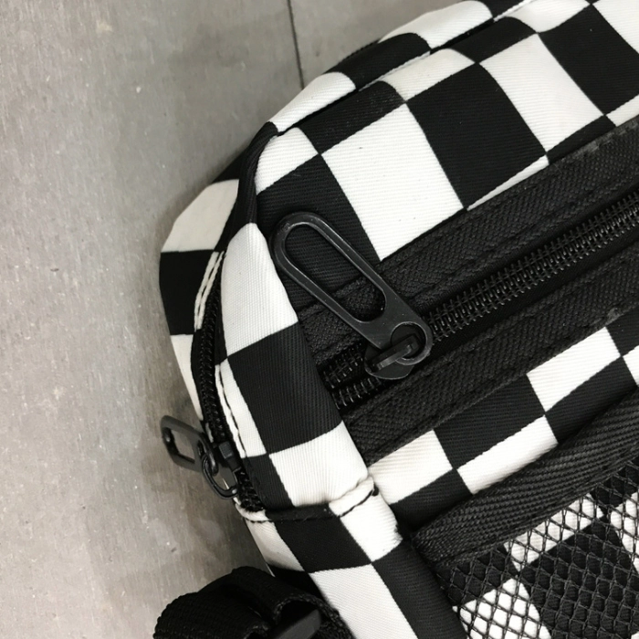 拉鍊與內部收納特寫客製化日系隨行包生活小包側背包F041台灣專業包包代工廠