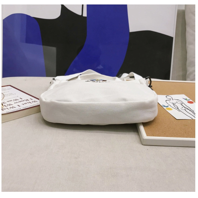 白色底部展示刺繡平鋪主圖訂製韓系休閒手提袋斜背包側背包F049台灣專業包包代工廠